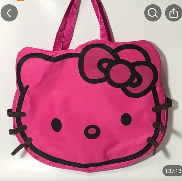 Sanrio Hello Kitty Travel bag. Color: fuschia - Picture 1 of 2